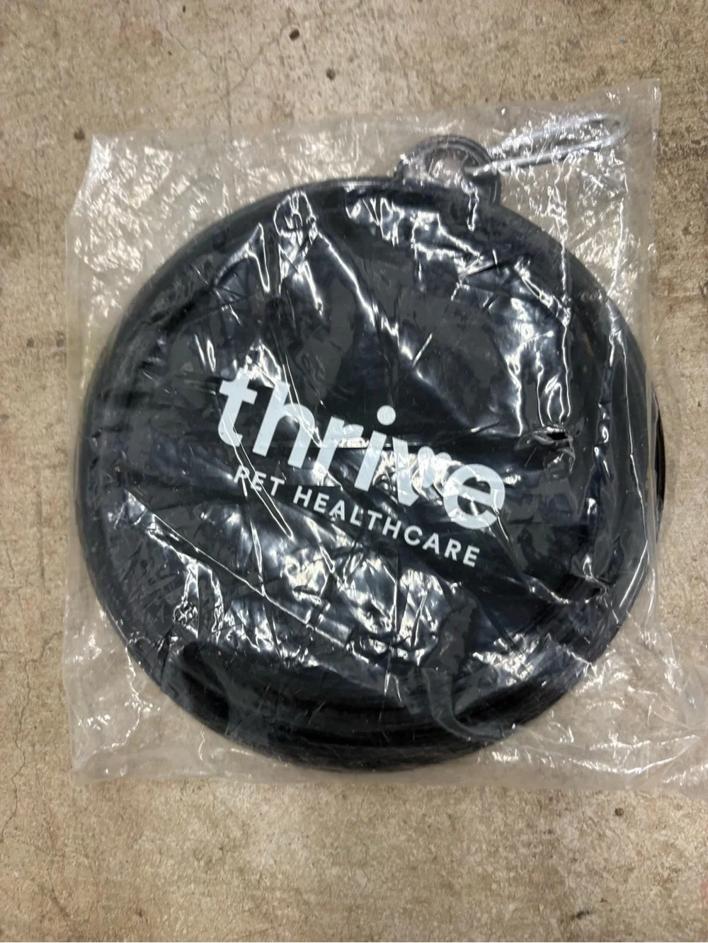 Thrive Silicone Collapsible Portable Pet Bowl, Black w/ Carabiner Clip 250006
